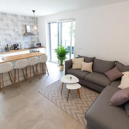 Apartment M