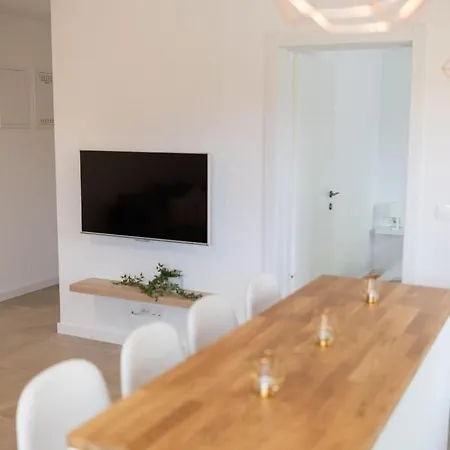 Apartment M *